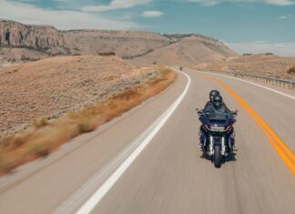 10 Sepeda Motor Dibangun untuk Kenyamanan Jarak Jauh