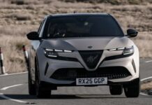Alfa Romeo Junior Hybrid: direção elegante a partir de £ 225/mês