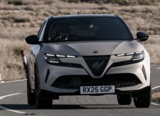 Alfa Romeo Junior Hybrid: Jedź stylowo już od 225 £ miesięcznie