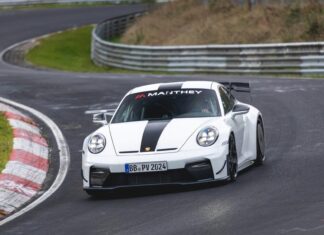 Porsche совершенствует 911 GT3 с помощью нового комплекта Manthey Performance