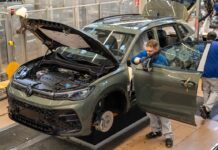 Volkswagen «спалює» минуле, щоб відбудувати майбутнє