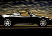 Оригінальний Tesla Roadster: перший високопродуктивний електромобіль та основи заряджання