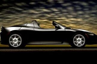 De originele Tesla Roadster: eerste krachtige EV en basisprincipes van opladen